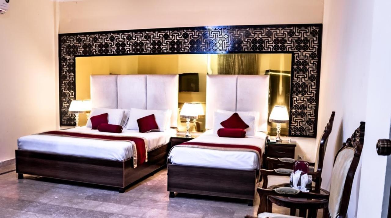 Rose Palace Hotel, Gulberg ลาฮอร์ ภายนอก รูปภาพ