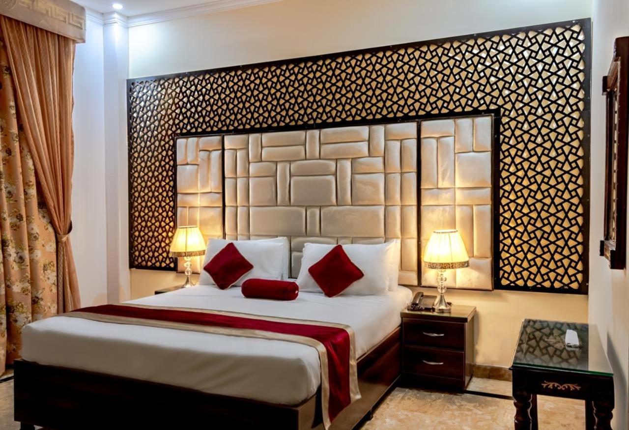 Rose Palace Hotel, Gulberg ลาฮอร์ ภายนอก รูปภาพ