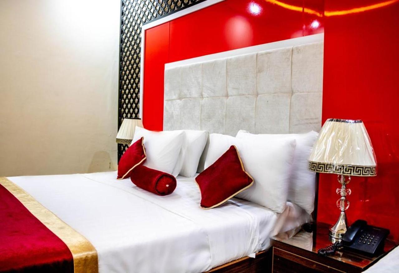 Rose Palace Hotel, Gulberg ลาฮอร์ ภายนอก รูปภาพ