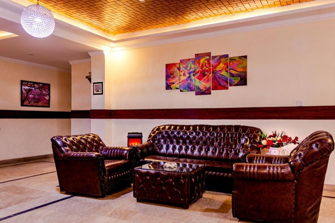 Rose Palace Hotel, Gulberg ลาฮอร์ ภายนอก รูปภาพ