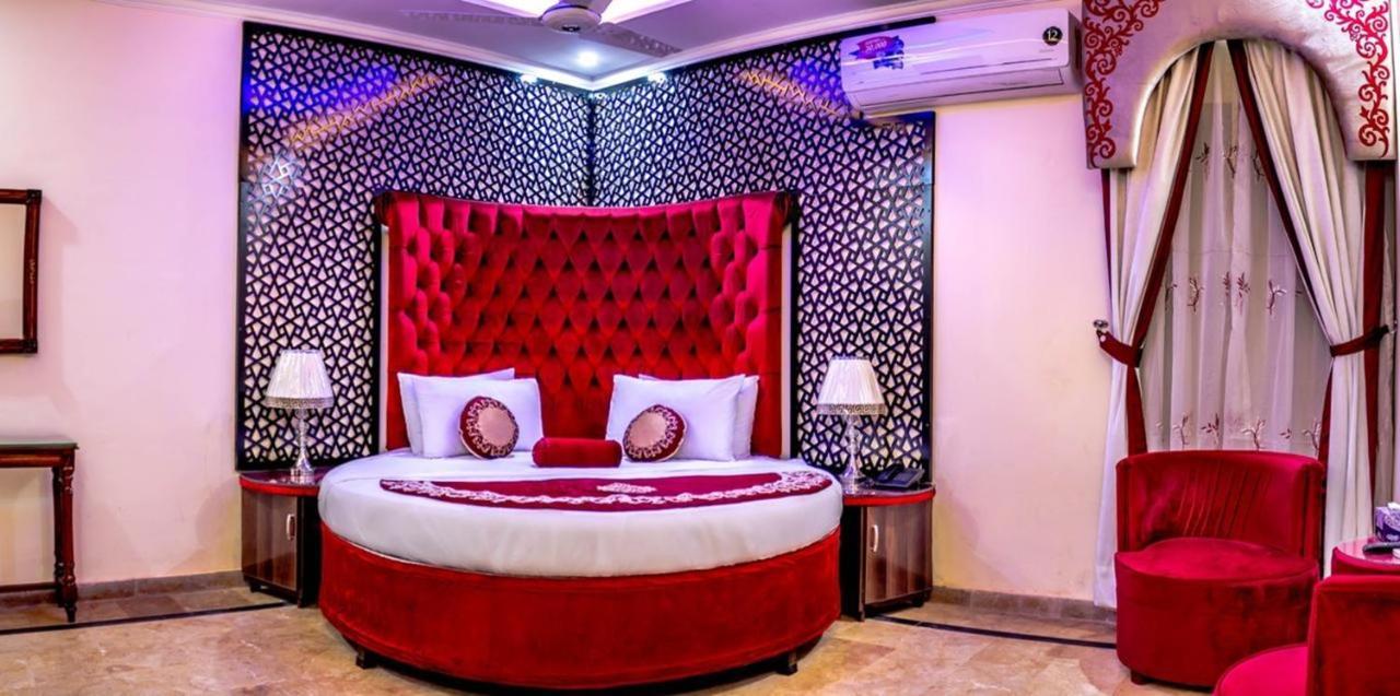 Rose Palace Hotel, Gulberg ลาฮอร์ ภายนอก รูปภาพ