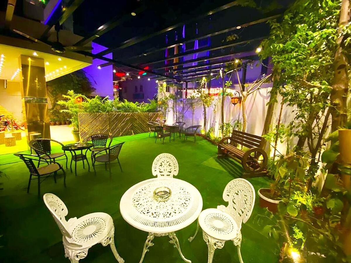 Rose Palace Hotel, Gulberg ลาฮอร์ ภายนอก รูปภาพ