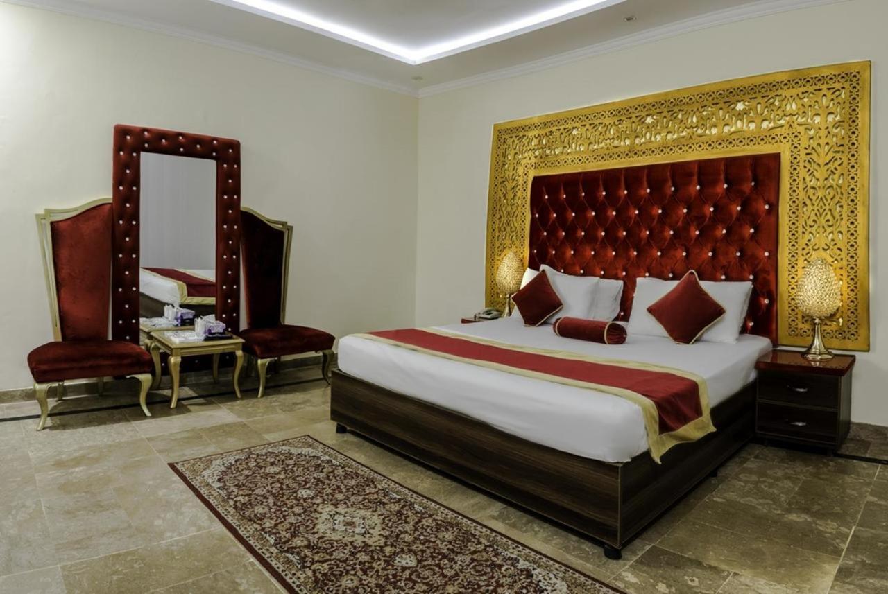 Rose Palace Hotel, Gulberg ลาฮอร์ ภายนอก รูปภาพ